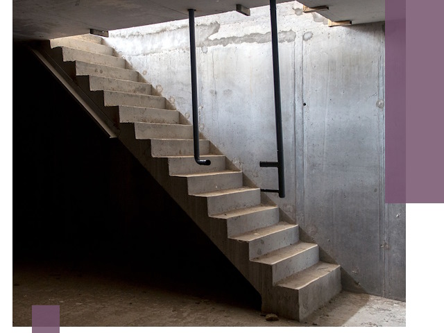 Изготовление и монтаж лестниц в подвале в Карпинске