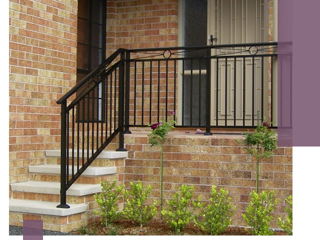 Уличные перила из металла под ключ в Карпинске