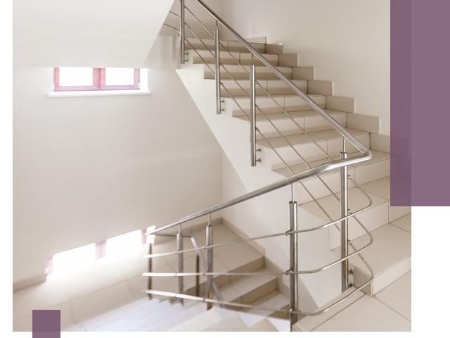 Установка и замена перил в подъезде в Карпинске