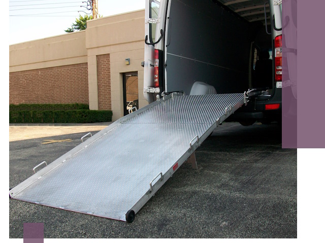 Мобильные пандусы в Карпинске — производство, монтаж и аренда