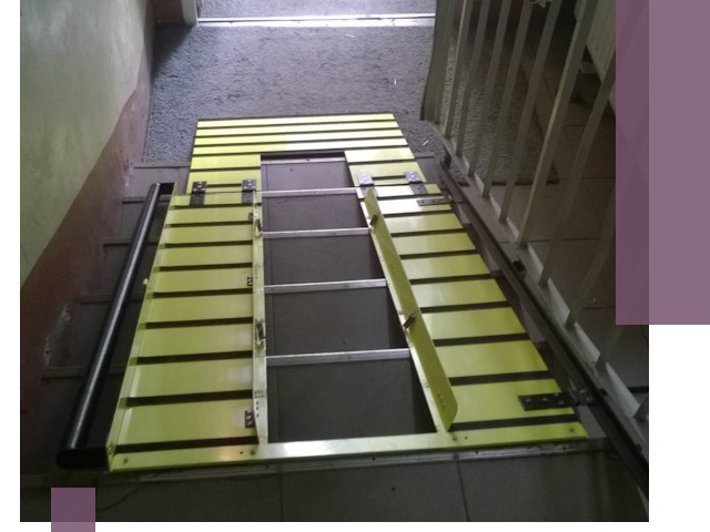 Профессиональный монтаж пандуса в подъезд в Карпинске