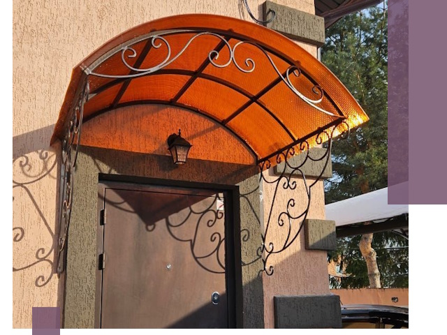 Демонтаж козырьков в Карпинске быстро и безопасно