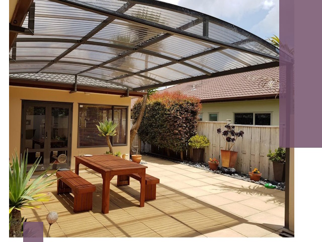 Навесы во двор под ключ в Карпинске — изготовление и монтаж