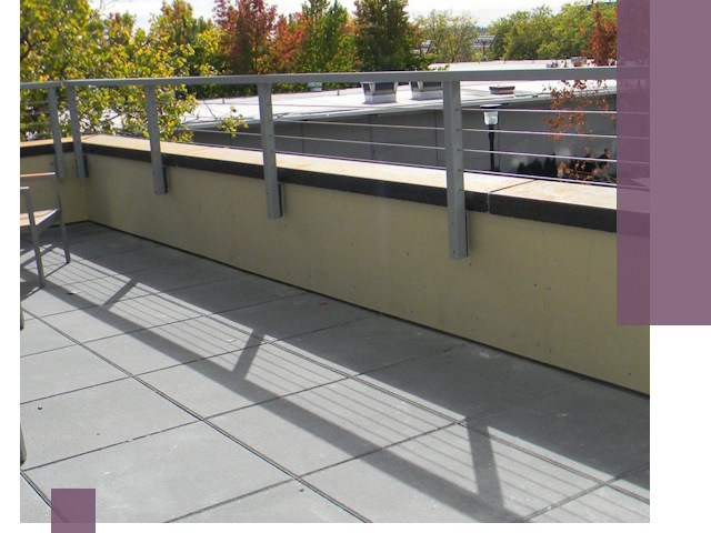 Металлические парапеты под ключ в Карпинске: монтаж и изготовление